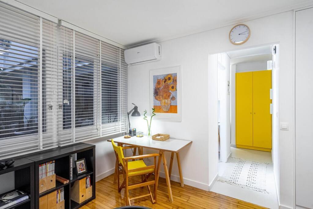 Lovely Studio In Likavitos Hill Atenas Exterior foto